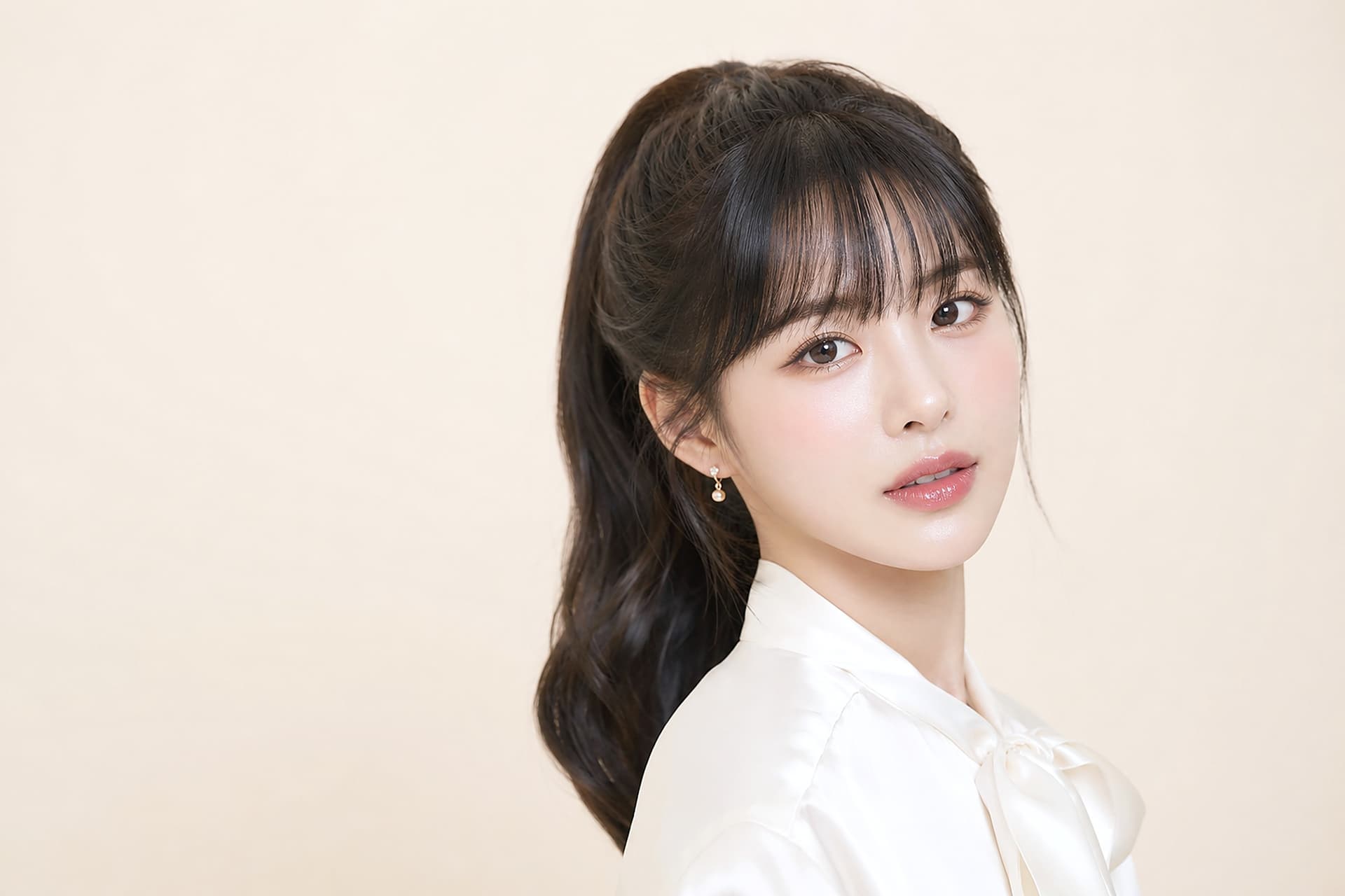江南の目元整形 案内ビジュアル