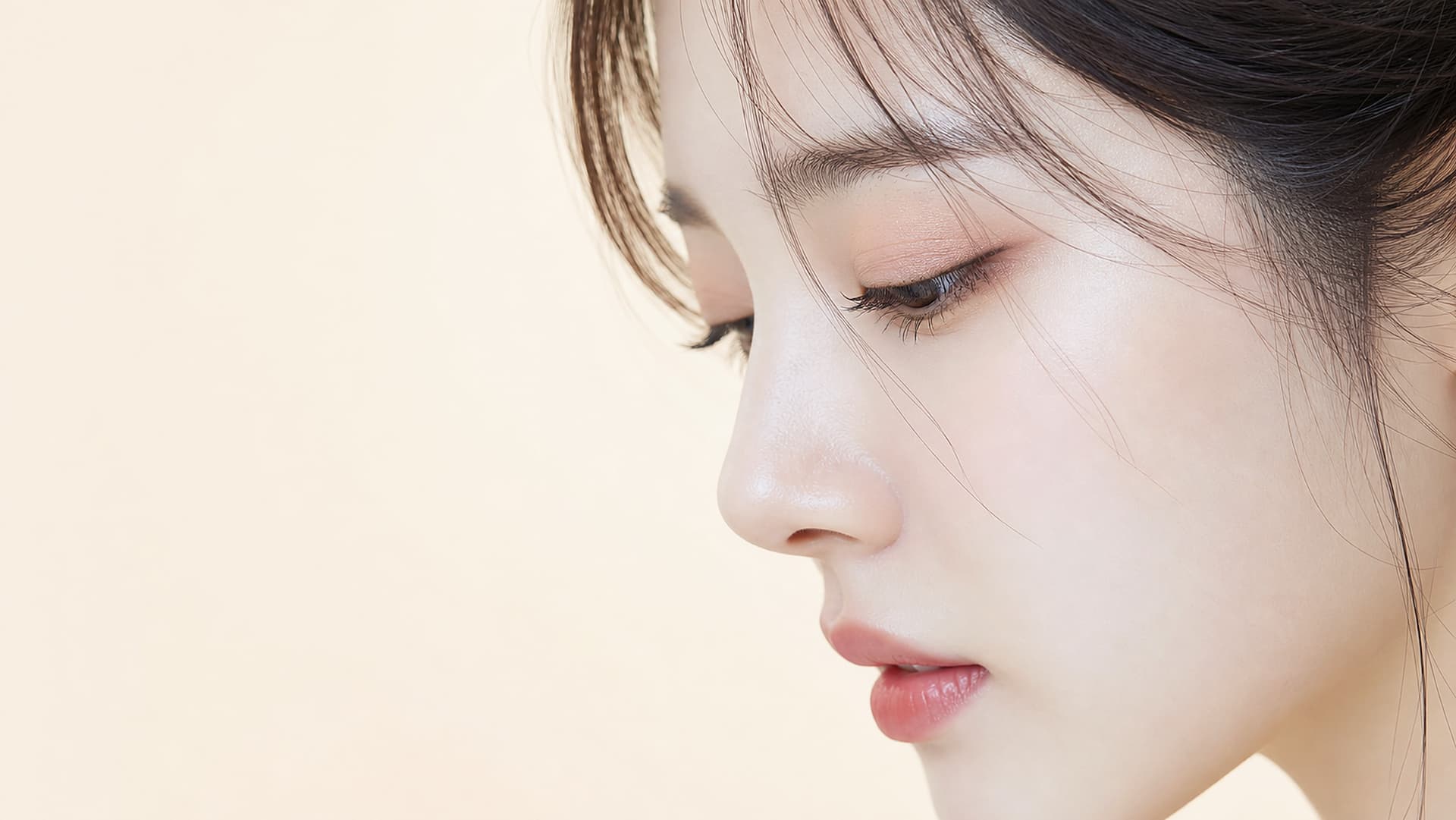 매부리코성형 적응증 안내 모델 비주얼